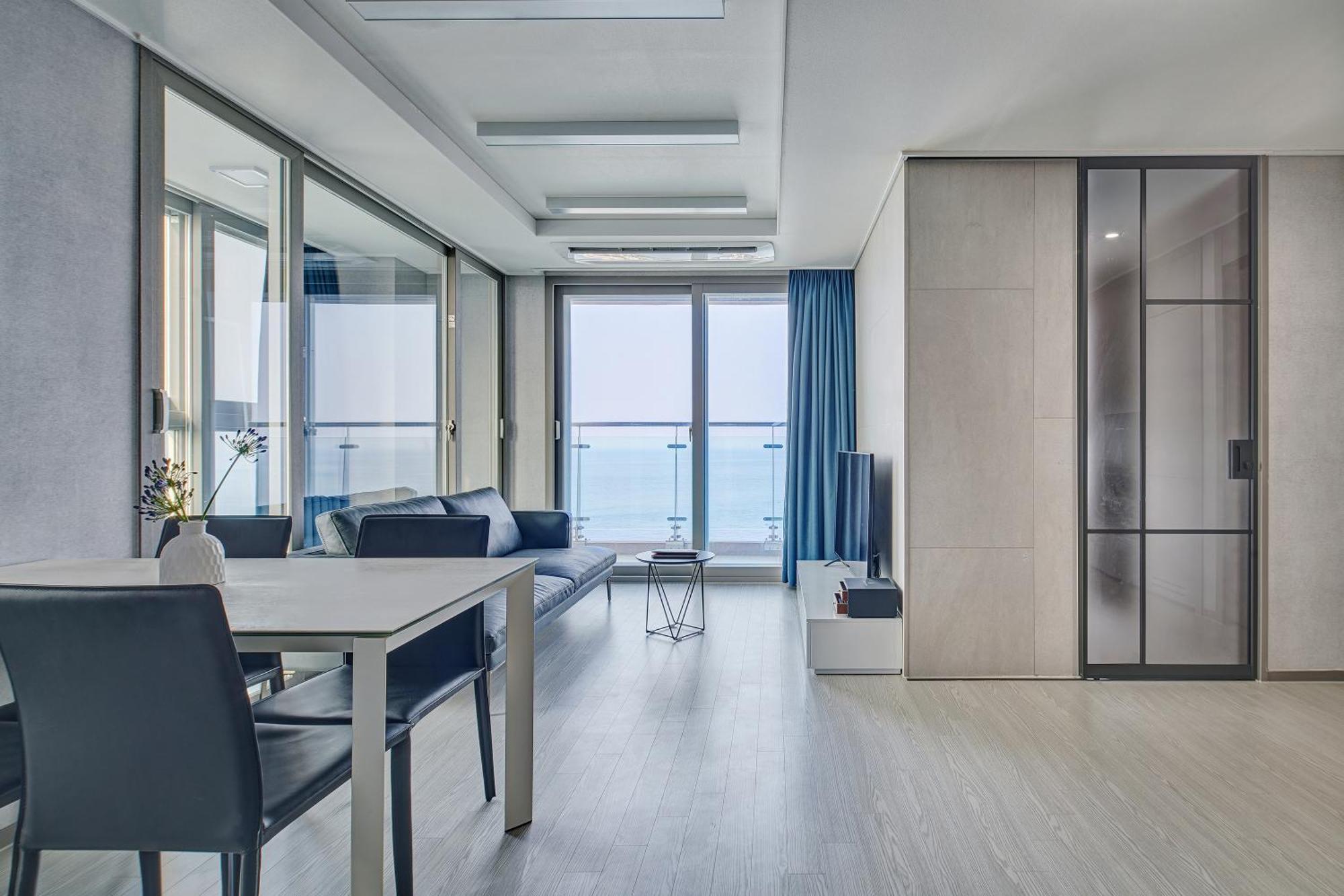 Gangneung Chonpines Ocean Suites Hotel Exteriör bild